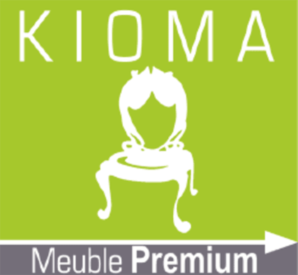 Logo KIOMA Meuble Premium avec une chaise blanche stylisée sur fond vert -KIOMA Meuble Premium Maroc